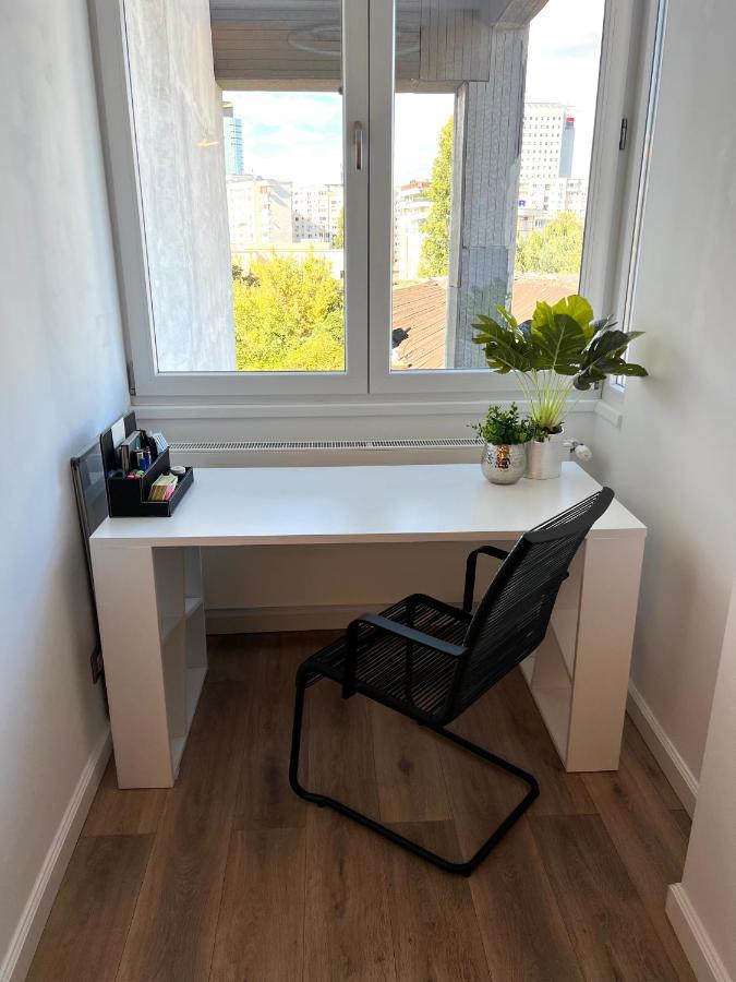 Sky View - Luxury Apartament - Sanador Victoriei Bukarest Eksteriør billede